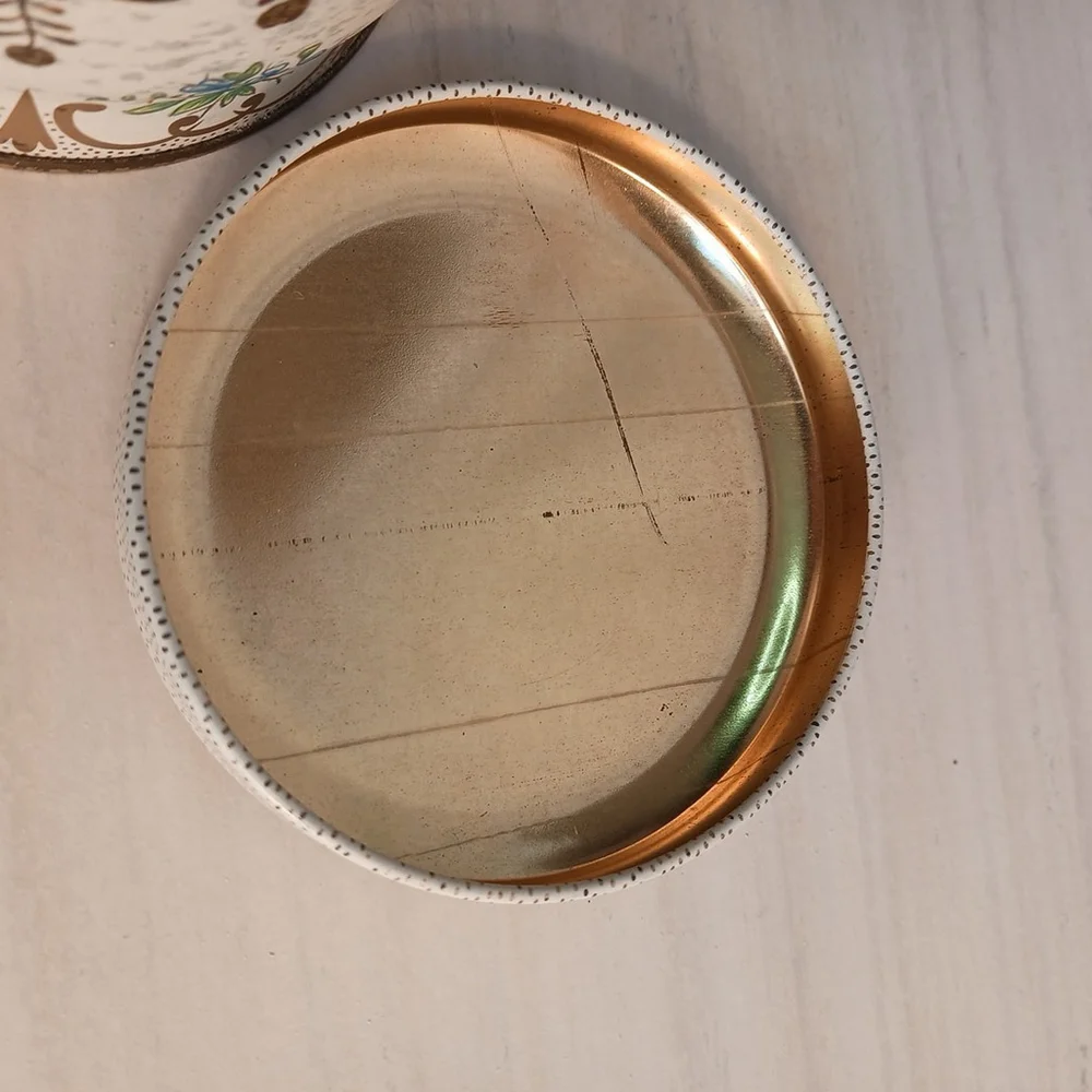 Vintage Tin Box Company Daher Floral Round 5 Inch